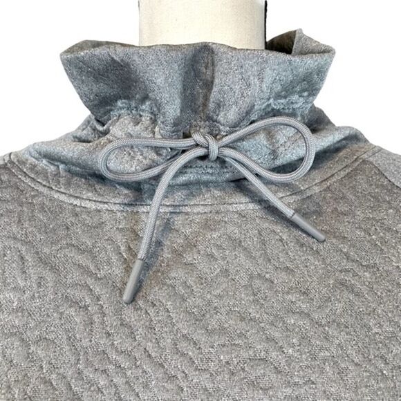 Juicy Couture Jacquard Quilted Crop Pullover Gray Long Sleeve Womens Athleisure - Picture 4 of 14